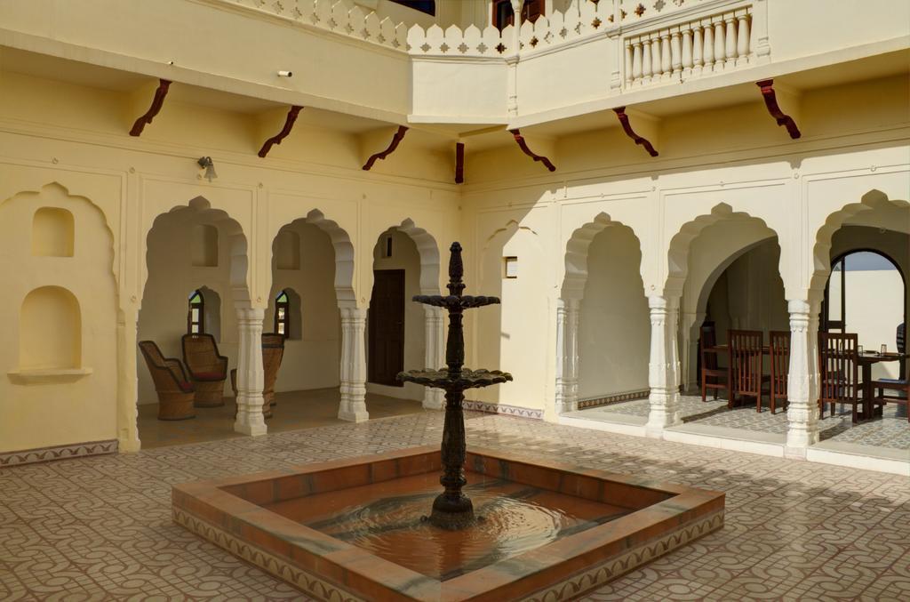 Amritara Surajgarh Fort Exterior foto