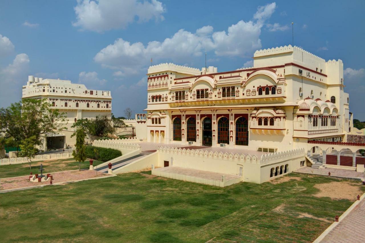 Amritara Surajgarh Fort Exterior foto